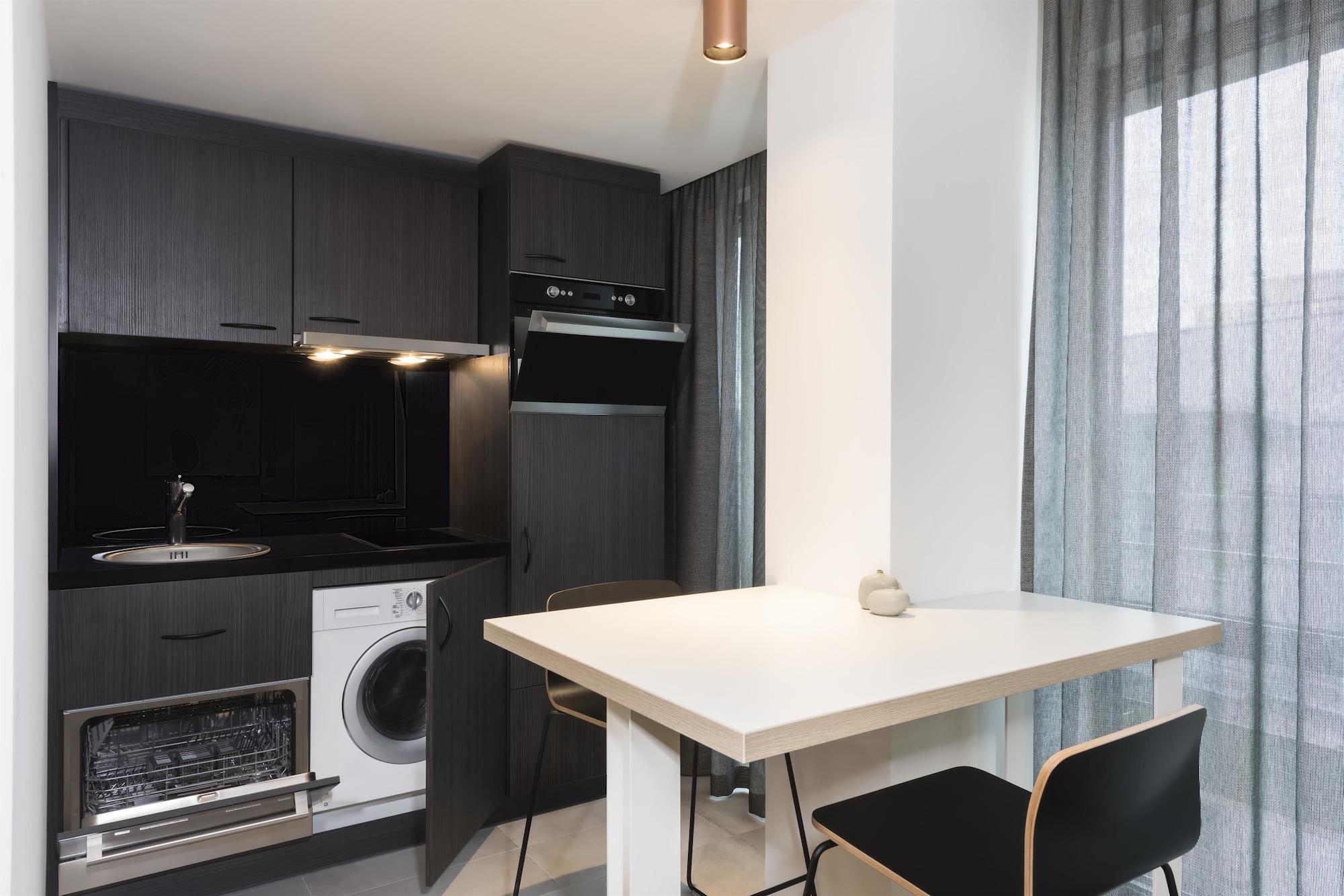 Adina Apartment Hotel Leipzig Bagian luar foto